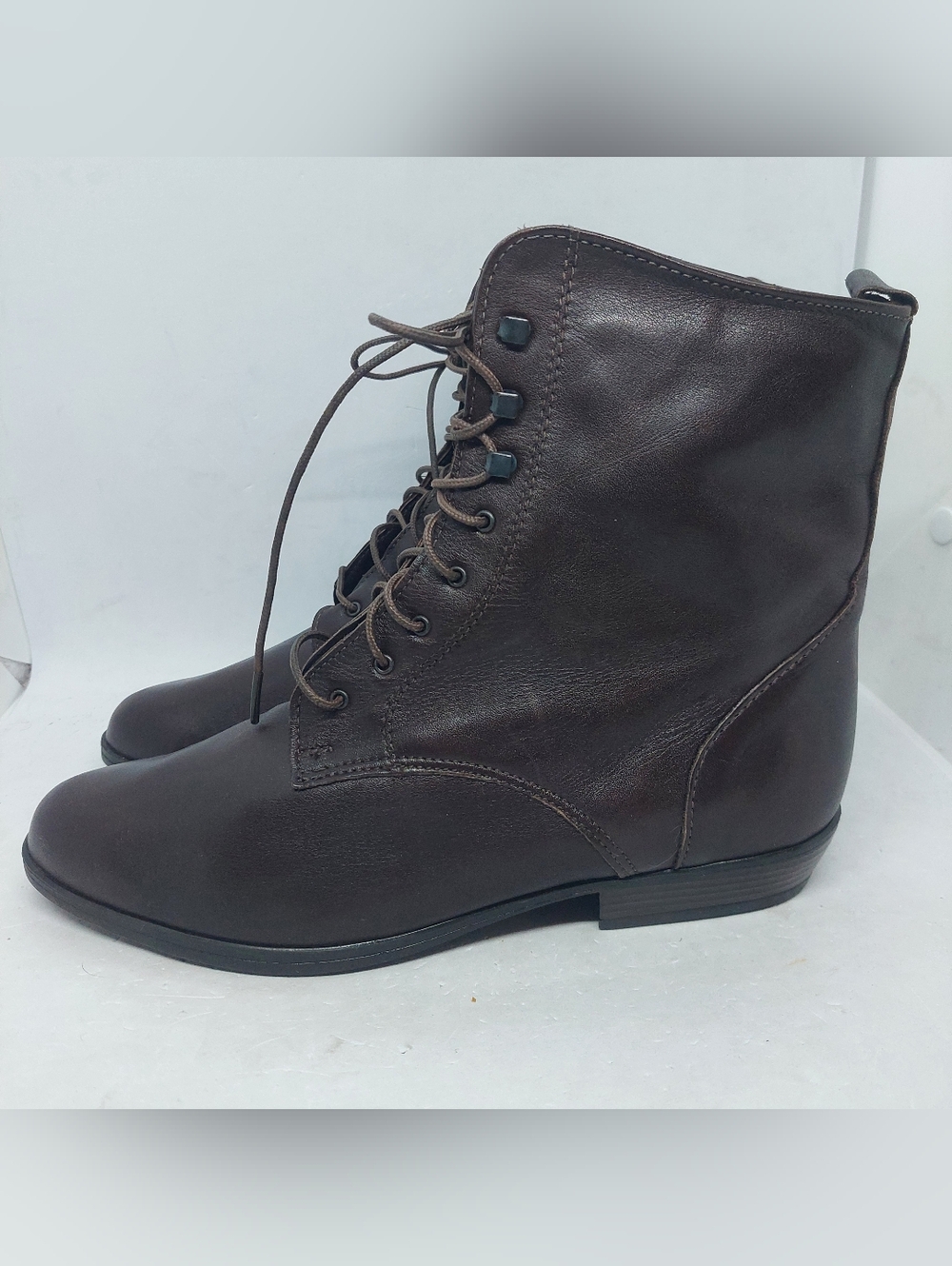 SANTANA CANADA Boots Brown Leather Lace Up Booties Womens Size 8.5M Vtg